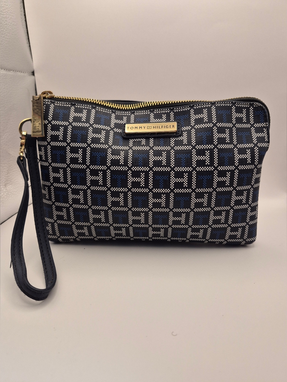 Tommy Hilfiger Navy, White & Blue Geometric Wristlet with Gold Hardware
